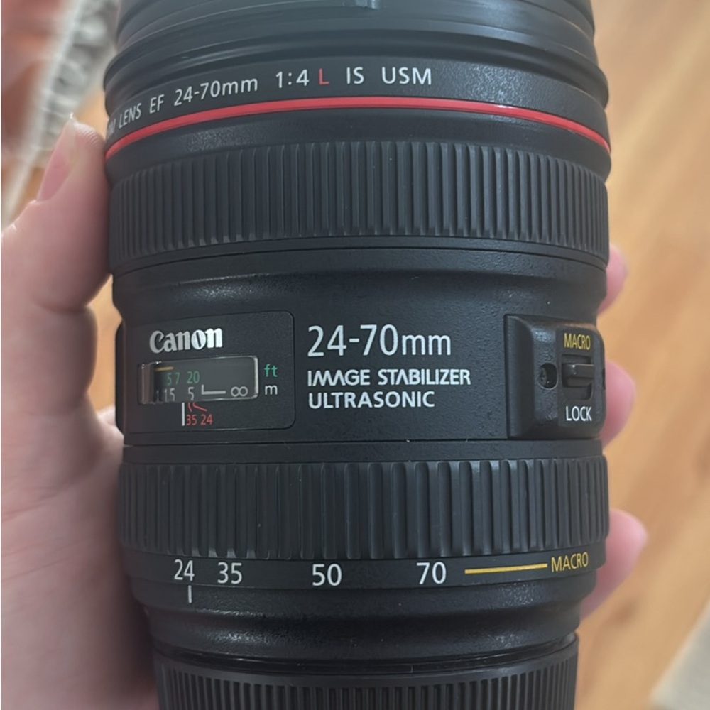 Canon EF 24-70mm f/4L Lense